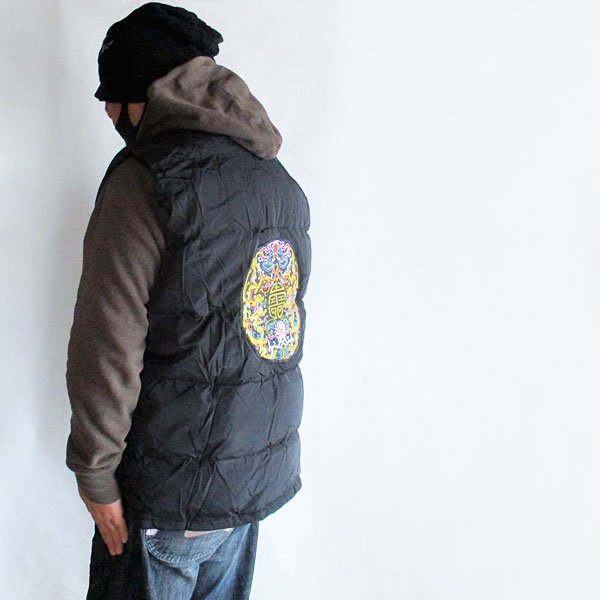 画像11: メンズチャイナサークル刺繍中綿ベスト