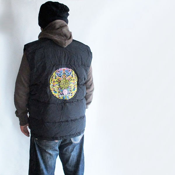 画像9: メンズチャイナサークル刺繍中綿ベスト