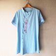 画像1: 水色刺繍チャイナ半袖チュニック (1)