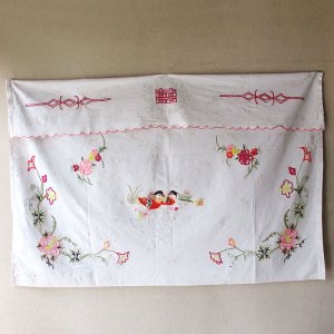 画像: 双喜おしどり刺繍のれん
