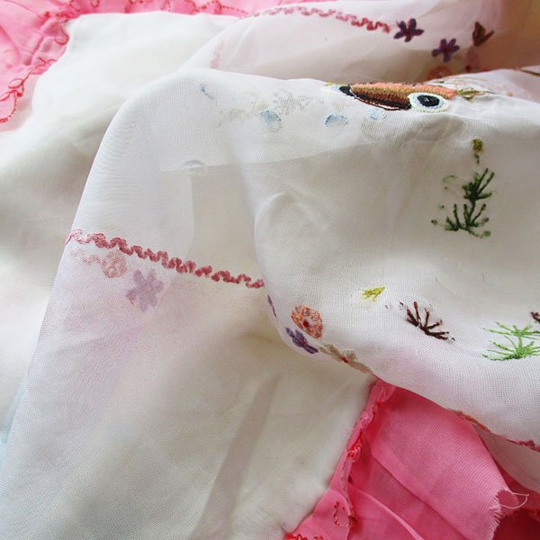 画像6: 金魚刺繍ピンクフリルまくらカバー (6)